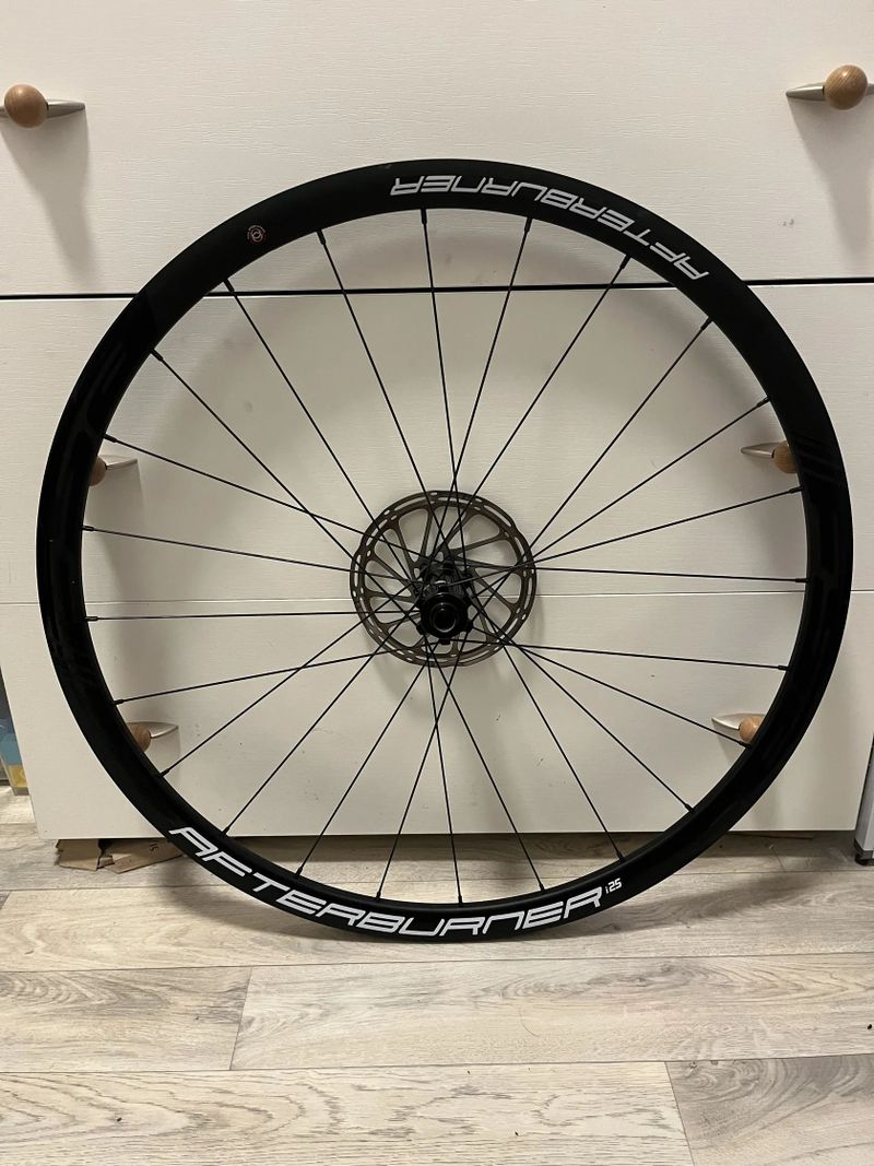 Zapletená kola FSA Afterburner i25 Boost - Microspline - 6děr