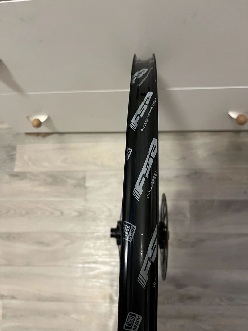 Zapletená kola FSA Afterburner i25 Boost - Microspline - 6děr