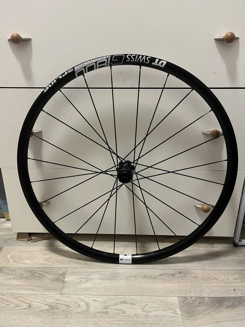 Zapletená kola DT Swiss G1800 Spline - XDR/HG