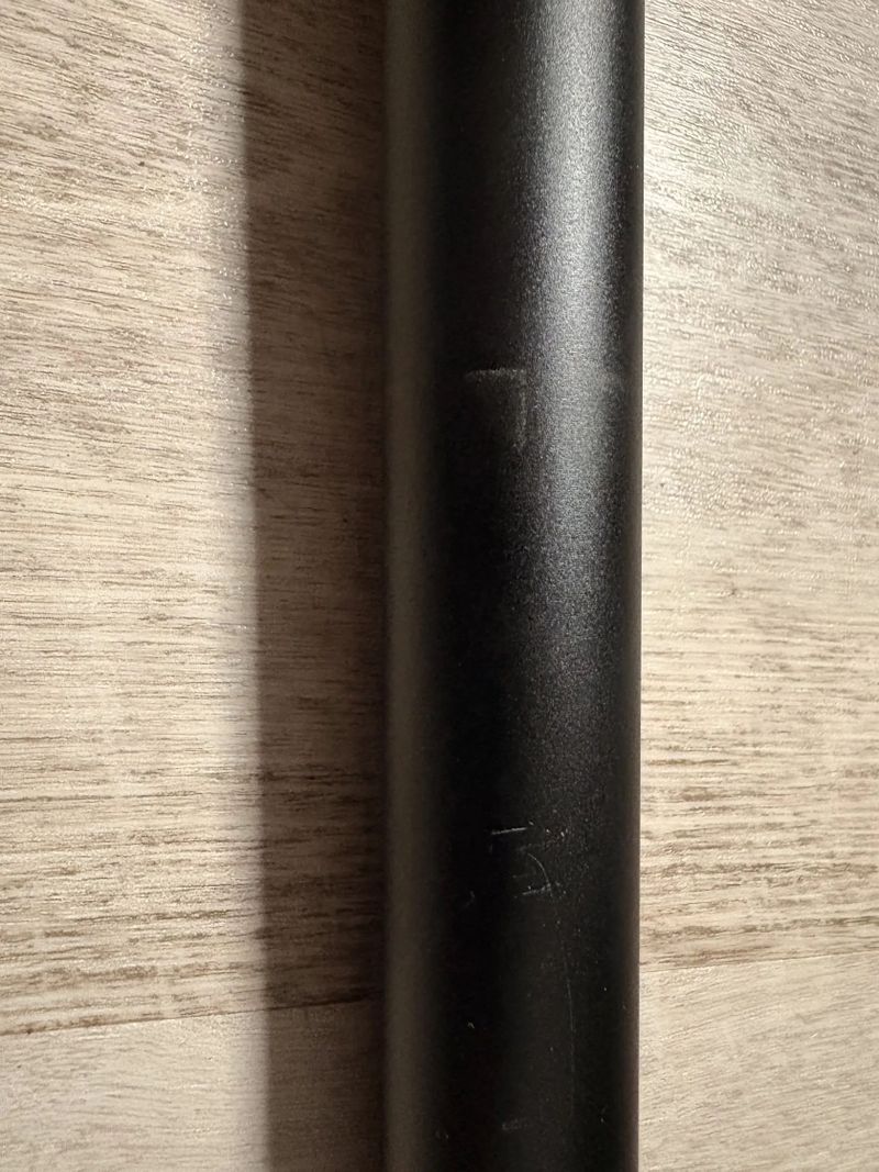 Lehoučká sedlovka Aerozine XP 1.0, průměr 31,6 mm