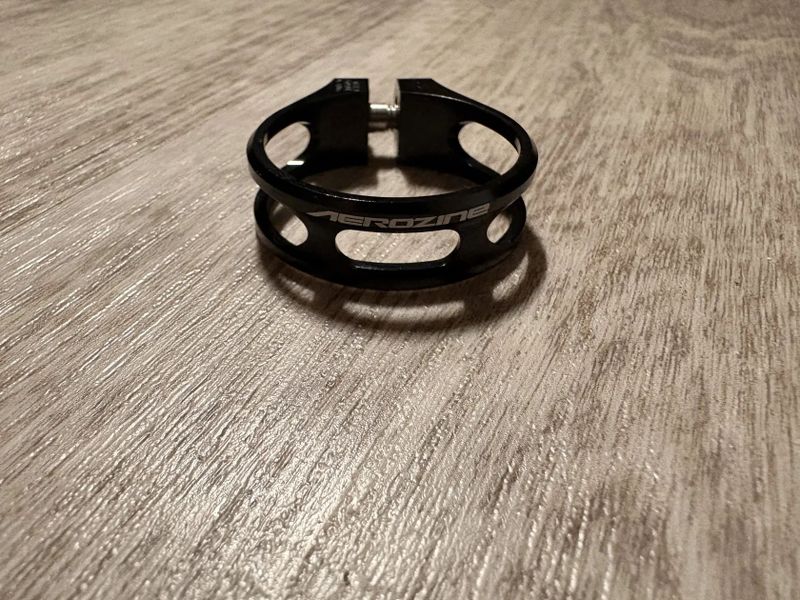 Lehoučká sedlovka Aerozine XP 1.0, průměr 31,6 mm