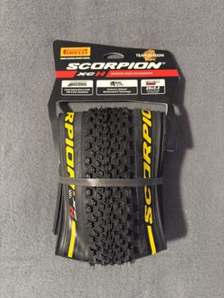 Pirelli Scorpion XC H Pro Wall 29x2,2 Team Edition