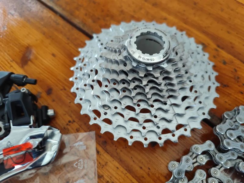 Prodám sadu na gravel Shimano GRX400, 2x10 sp.