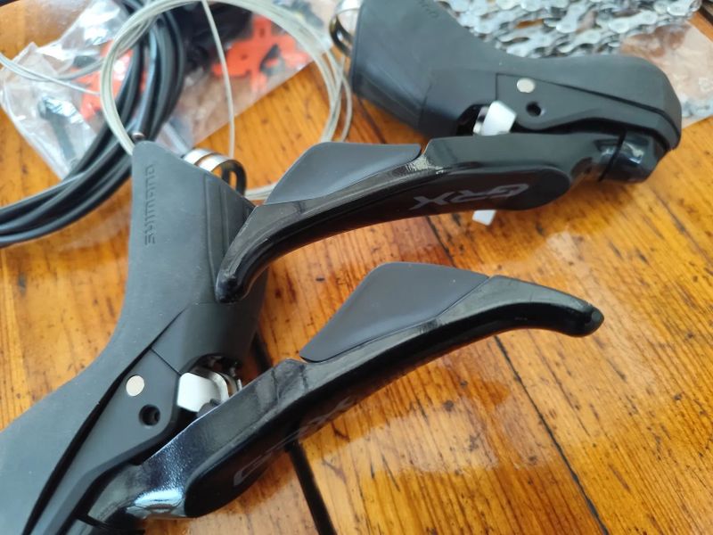 Prodám sadu na gravel Shimano GRX400, 2x10 sp.