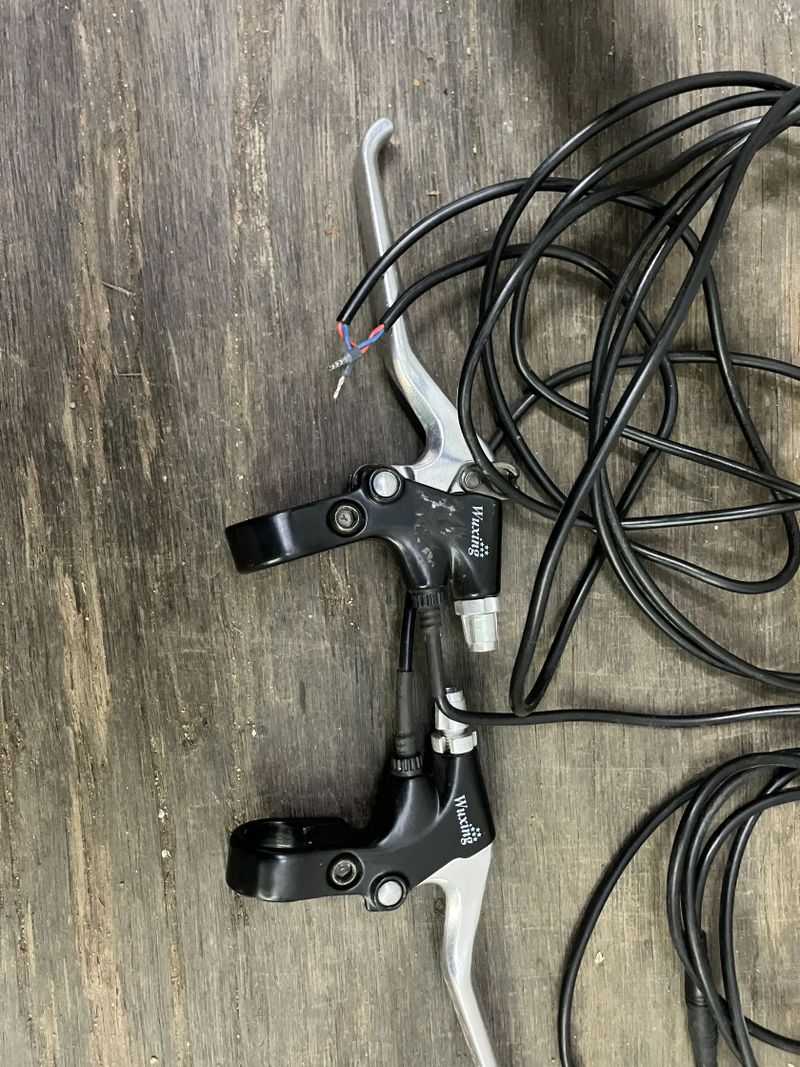 Přední kolo s elektromotorem 28" 250W