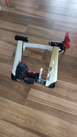 Cyklotrenažér Elite Rampa