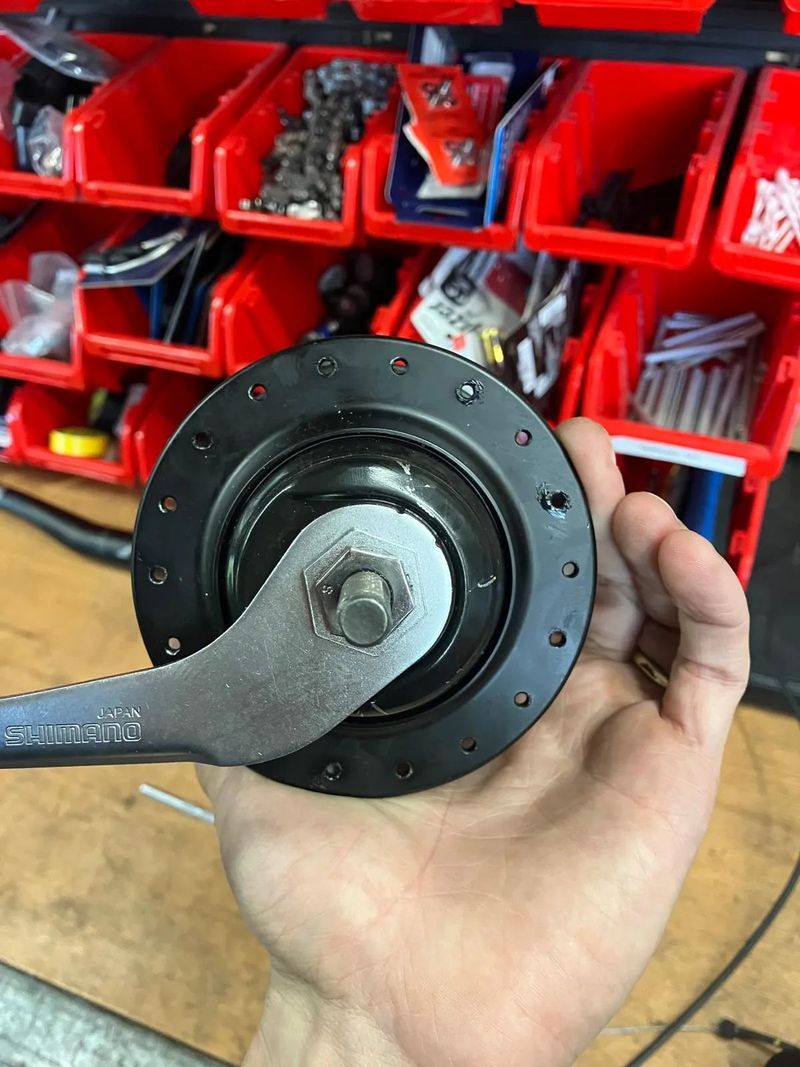 Náboj Shimano Nexus 8s (SG-C6001-8C) s torpédem + řazení Alfine (SL-S7000-8) + příslušenství