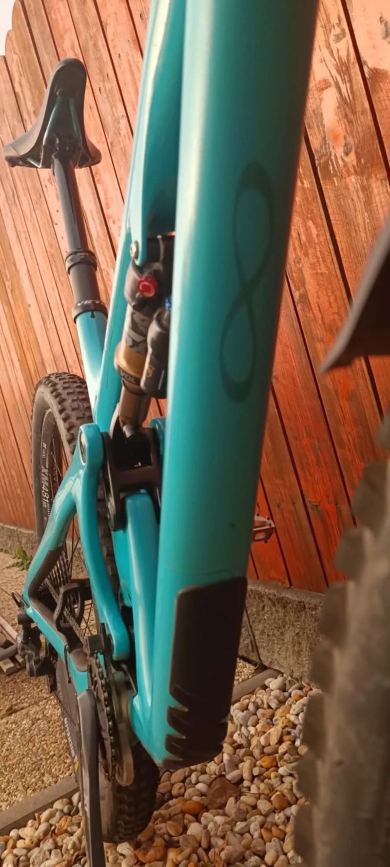 YETI SB150 – Enduro race machine | skvělý stav