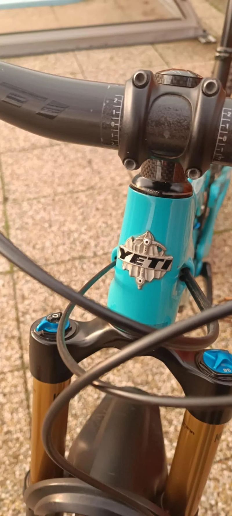 YETI SB150 – Enduro race machine | skvělý stav