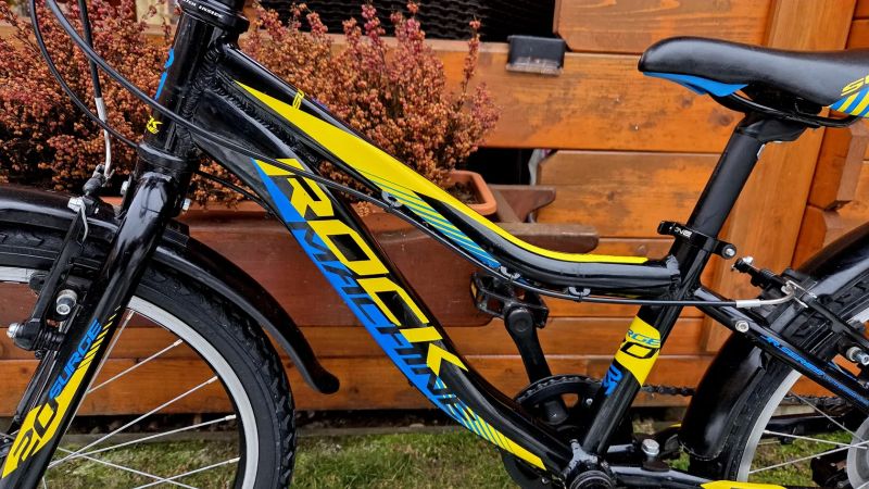 Dětské kolo 20" Rock Machine Surge 4-9let postava 100-135cm.