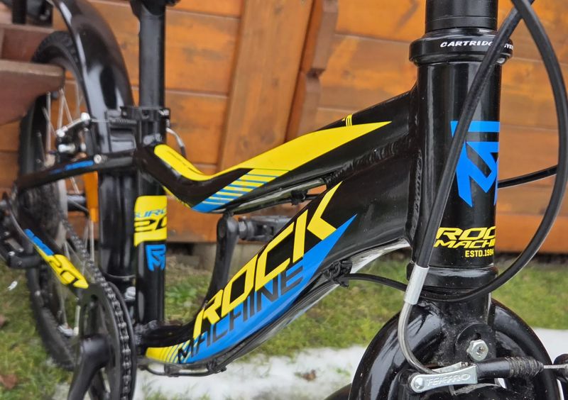 Dětské kolo 20" Rock Machine Surge 4-9let postava 100-135cm.