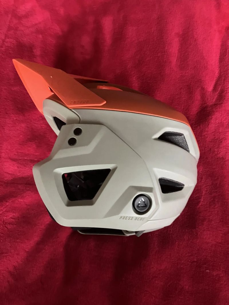 Helma LEATT ENDURO 3.0