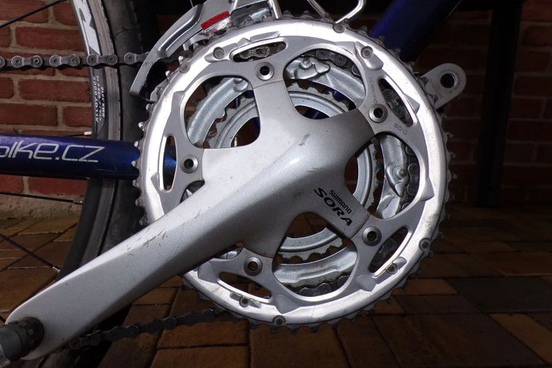 Sada Shimano sora nájezd max 500km + náhradní komponenty vše nafoceno