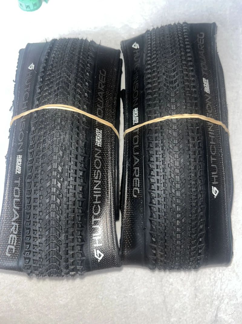 Nove Gravel plaste hutchinďson touareg 890 kc za oba