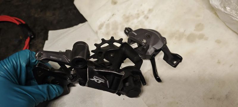 Přehazovačka a řazení Shimano XT 12sp
