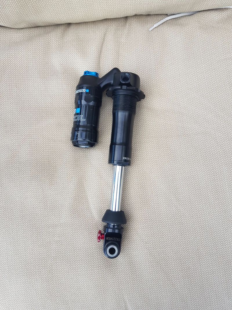 SR Suntour VORO Coil 205x65 Trunnion(DVO Jade)