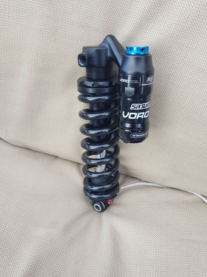 SR Suntour VORO Coil 205x65 Trunnion(DVO Jade)