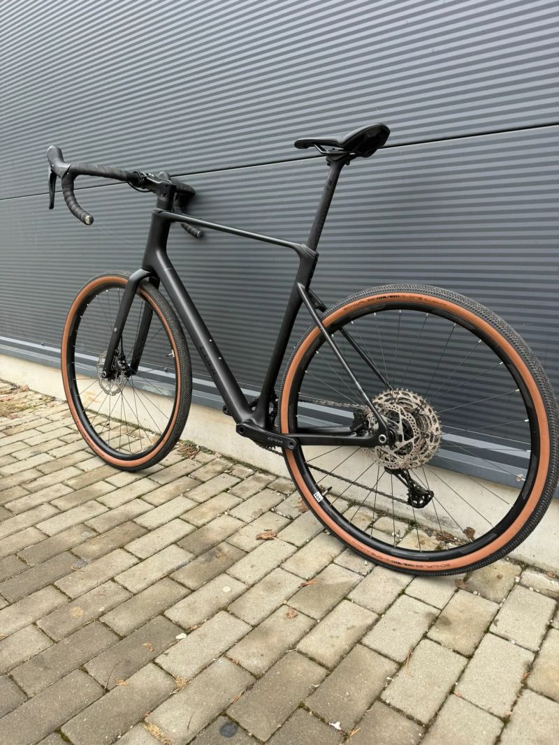 Cube Nuroad C:62 One Velkost XL Carbon