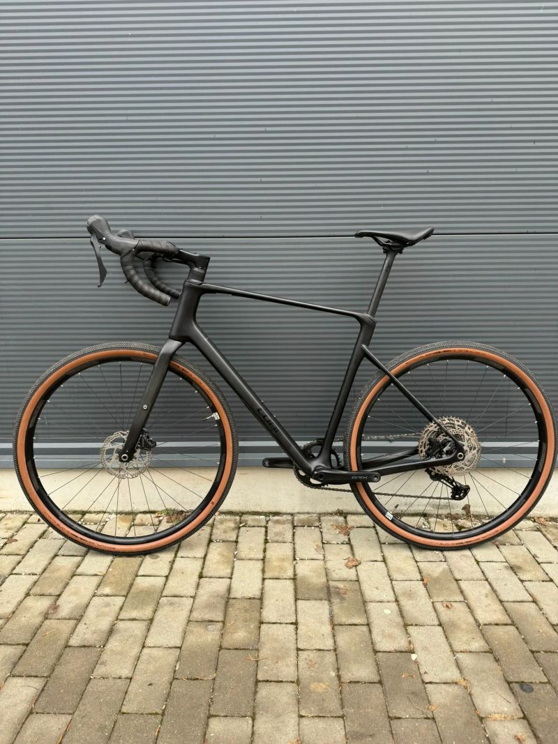 Cube Nuroad C:62 One Velkost XL Carbon