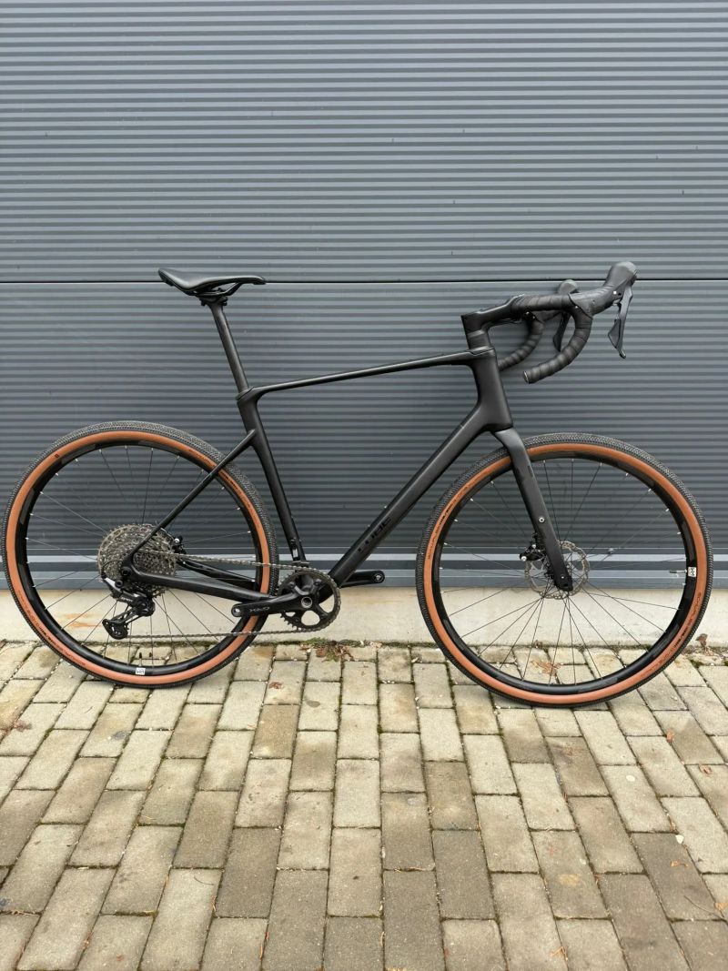 Cube Nuroad C:62 One Velkost XL Carbon