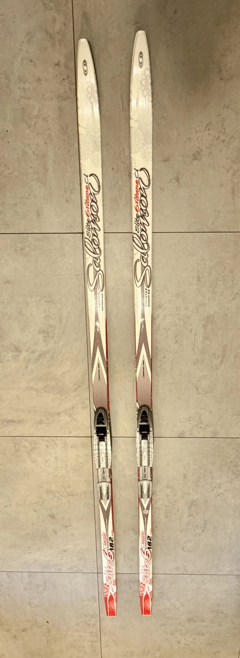 Prodám dámské běžky - komplet sada Salomon Elite6 Classic 182 cm + vázání NNN + hůlky