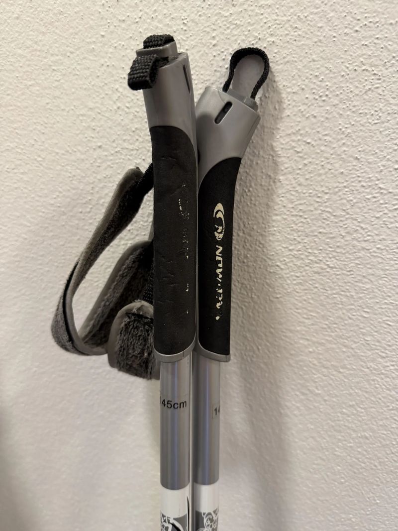 Prodám dámské běžky - komplet sada Salomon Elite6 Classic 182 cm + vázání NNN + hůlky