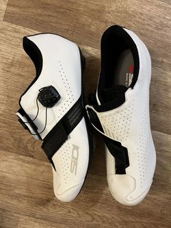 Prodám 2x jeté Sidi Prima bílé 