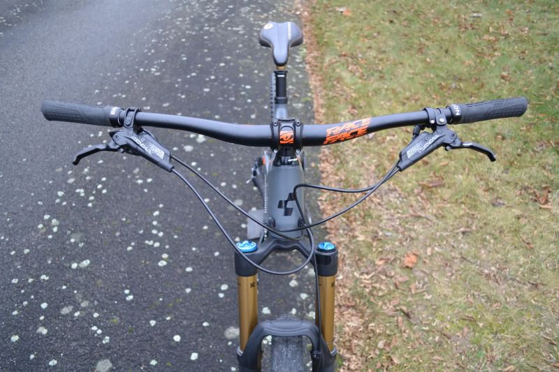 Cube Stereo 140 HPC TM 27.5 (L) Carbon Kashima