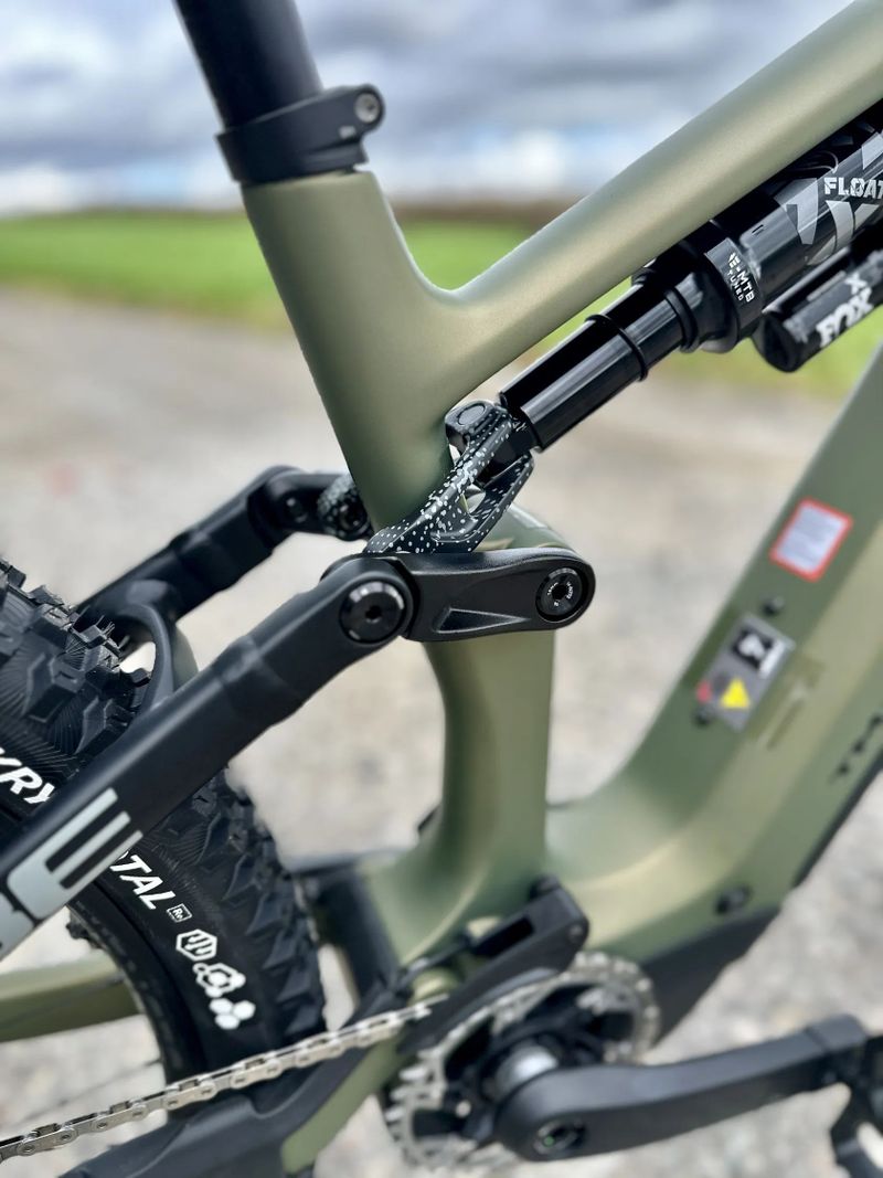 Cube Stereo Hybrid One44 TM 800 2026