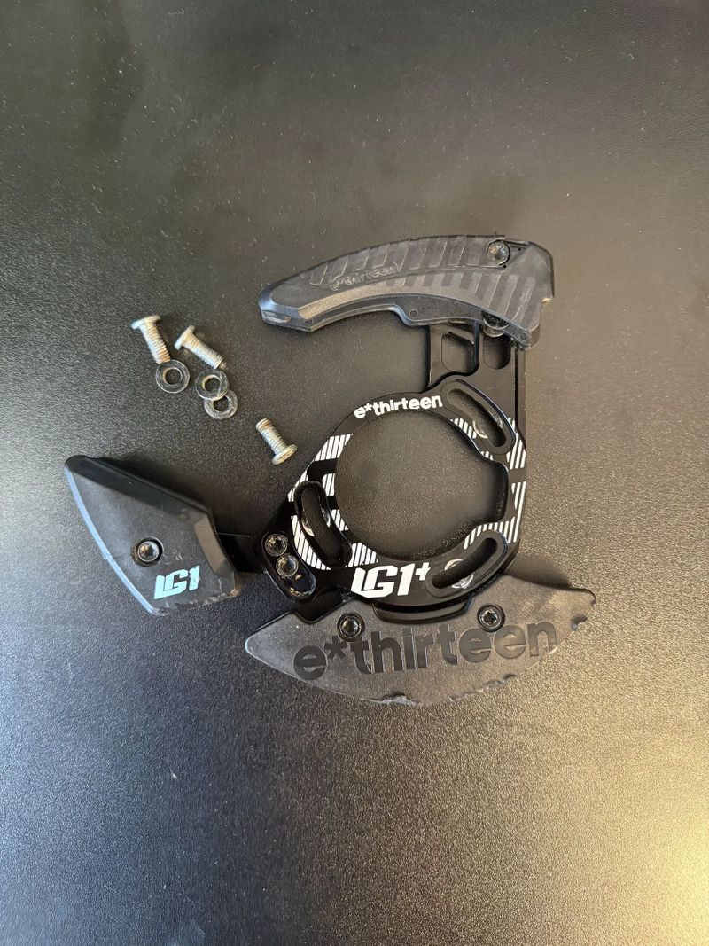 Vodítko řetězu E13