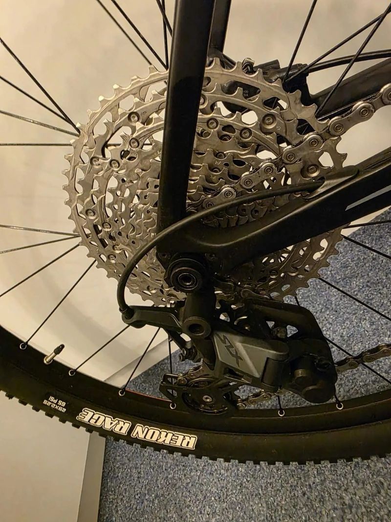 Karbonové MTB 29" MRX Carbon X1-SAV | Shimano SLX/Deore 1x12