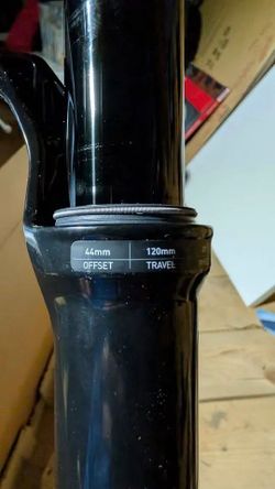 RockShox SID Select, Ride Dynamics developed 3 position, Remote adjust, Debon Air, 15x110mm