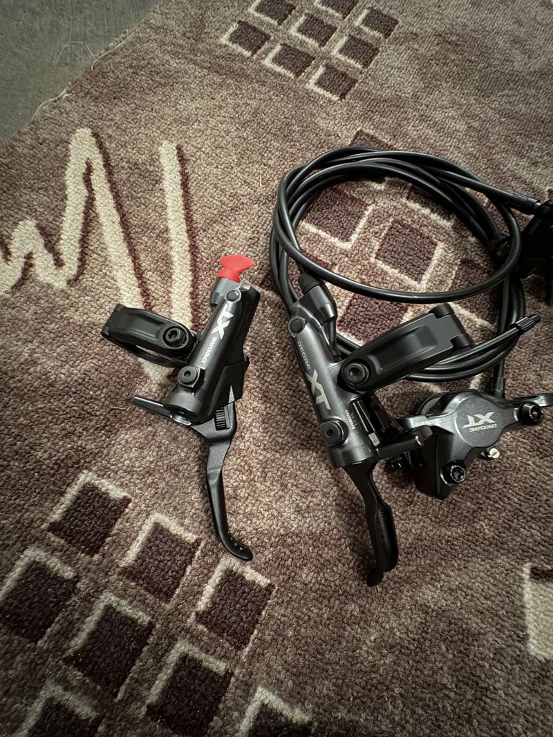 Shimano XT 8200 model 2025/26