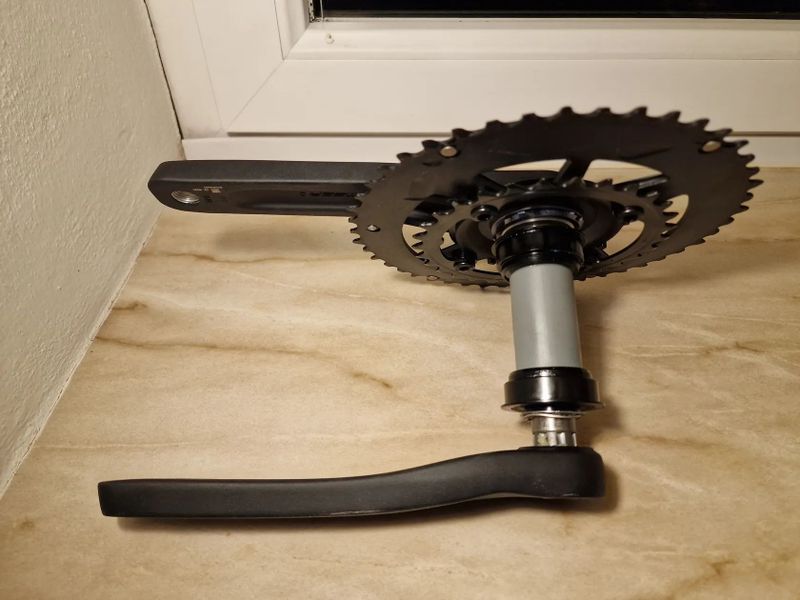 Gravel kliky FSA Omega 175mm 46/30z + středové složení FSA BB-AL86