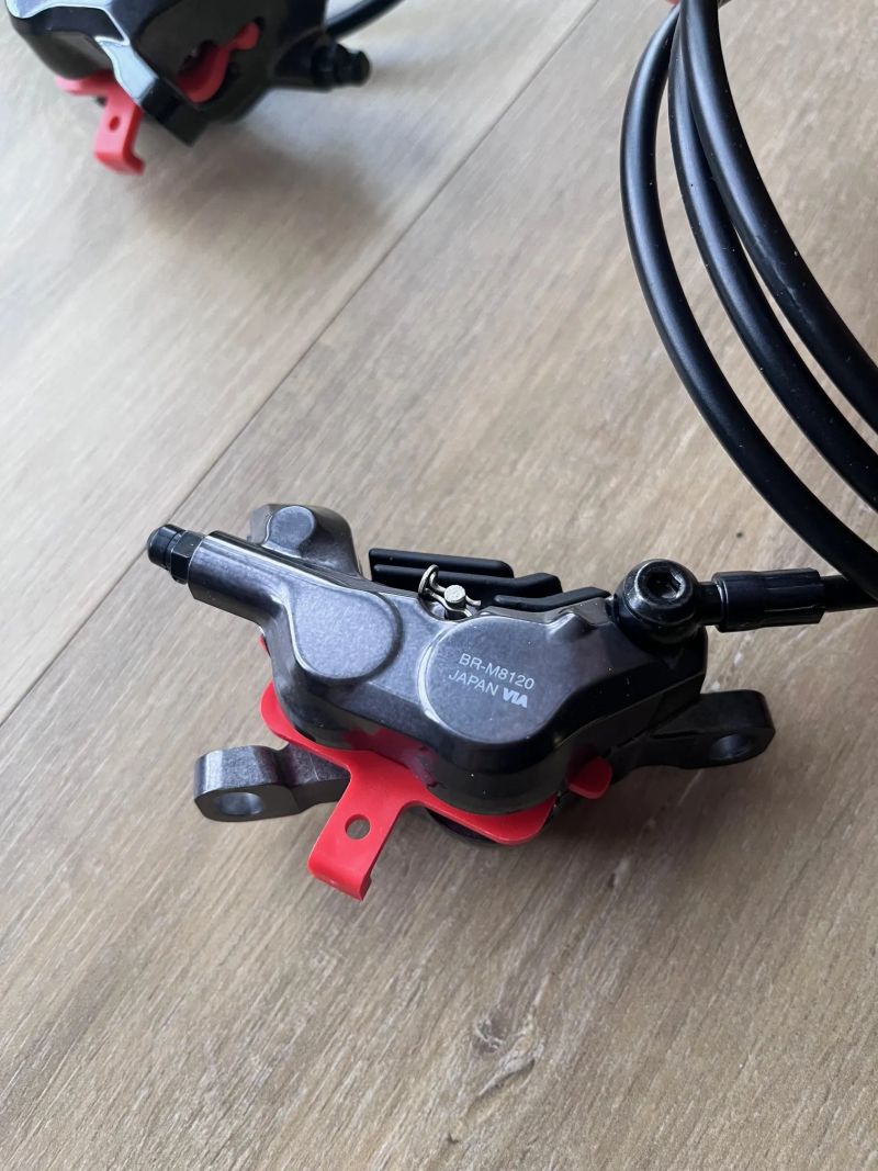 komplet set brzdy Shimano XT BR-M8120 4 píst