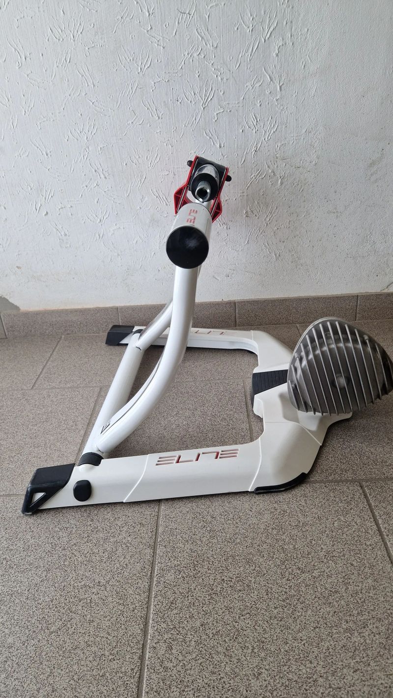 Prodám cyklo trenažer Elite Qubo Fluid