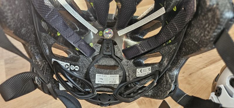 Nová Bell Super 3R Mips vel. S 52-56cm