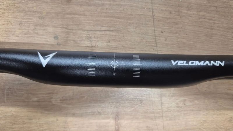 Prodám ALU řidítka a představec Velomann