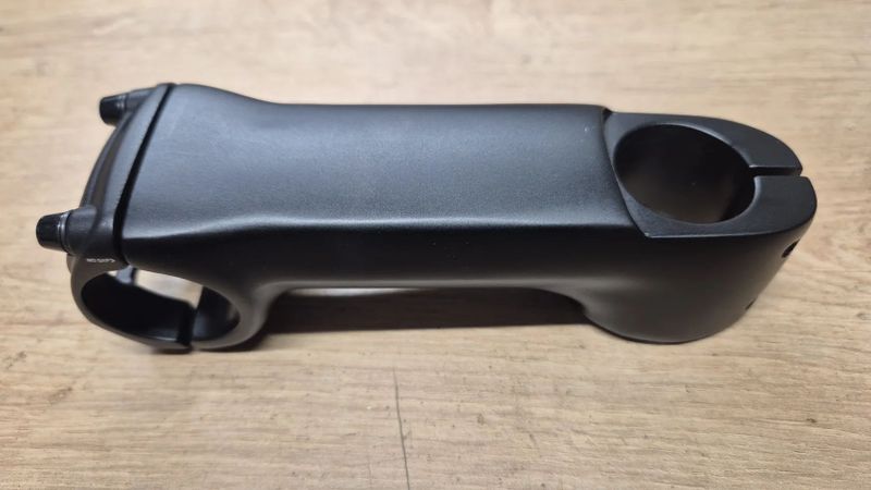 Prodám ALU řidítka a představec Velomann