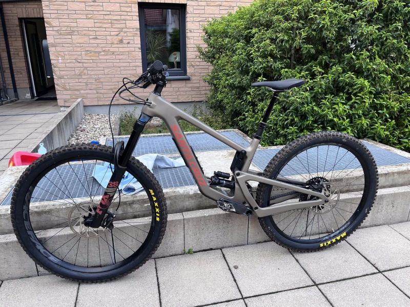 Santa Cruz Megatower