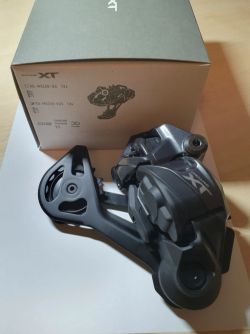 Nová bezdrátová přehazovačka XT Di2 RD-M8250 SGS