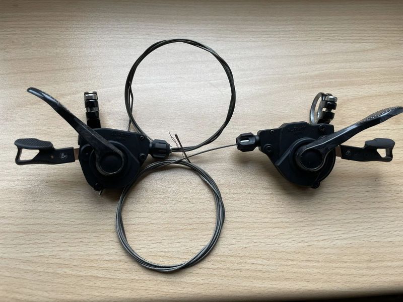 Shimano Řadicí páčky SL-RS700 2x11 pro rovná řidítka