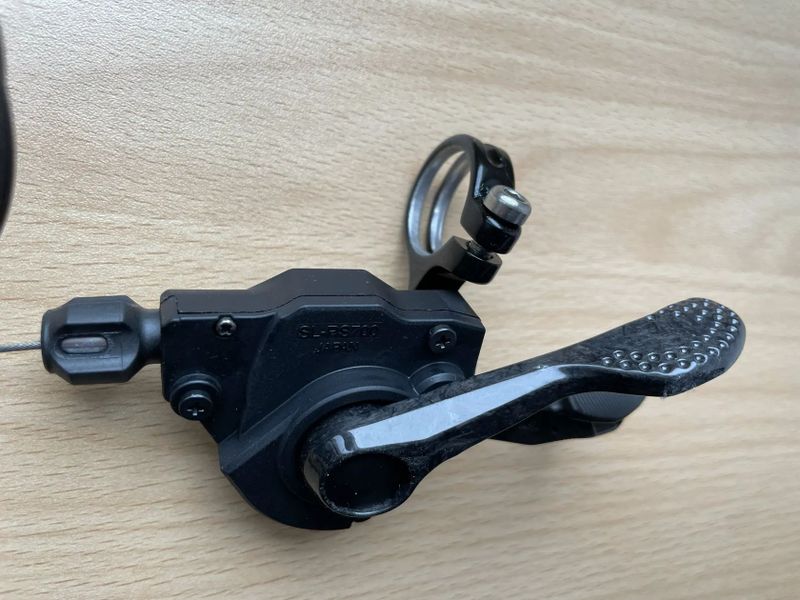 Shimano Řadicí páčky SL-RS700 2x11 pro rovná řidítka