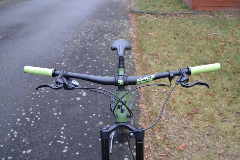 Cube Stereo Race C:62 (XL) Olive´n´grey