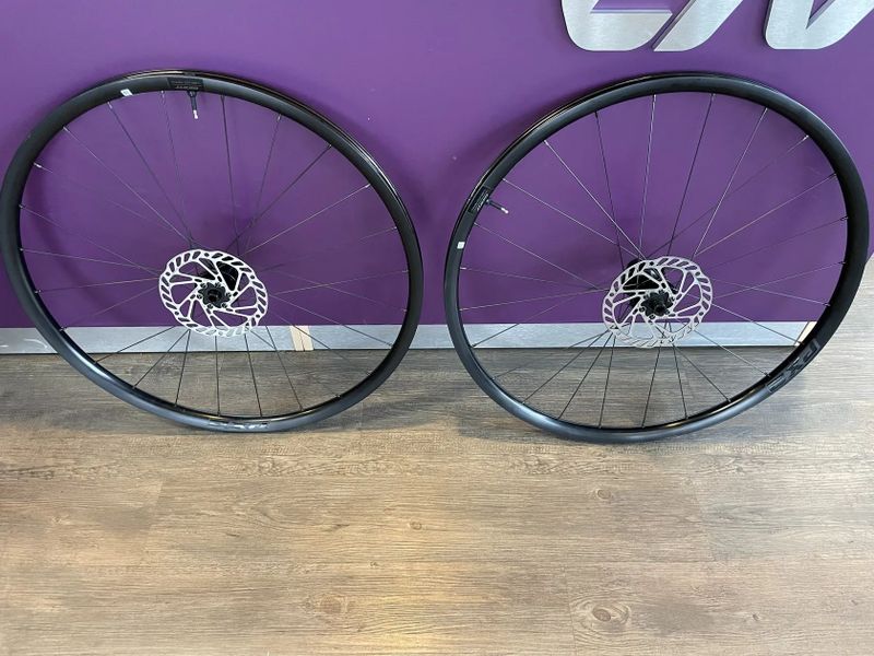 Giant PX2 zapletená kola 