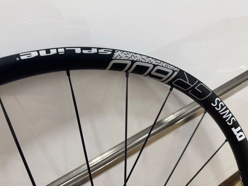 Sada kol DT Swiss GR1600 Spline 700c - nova
