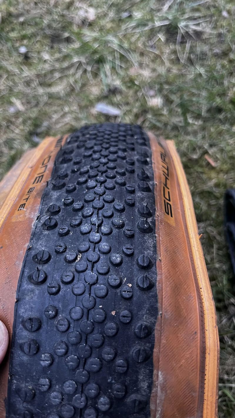 Plášte 622x38 a 622x40 Schwalbe a Vittoria 