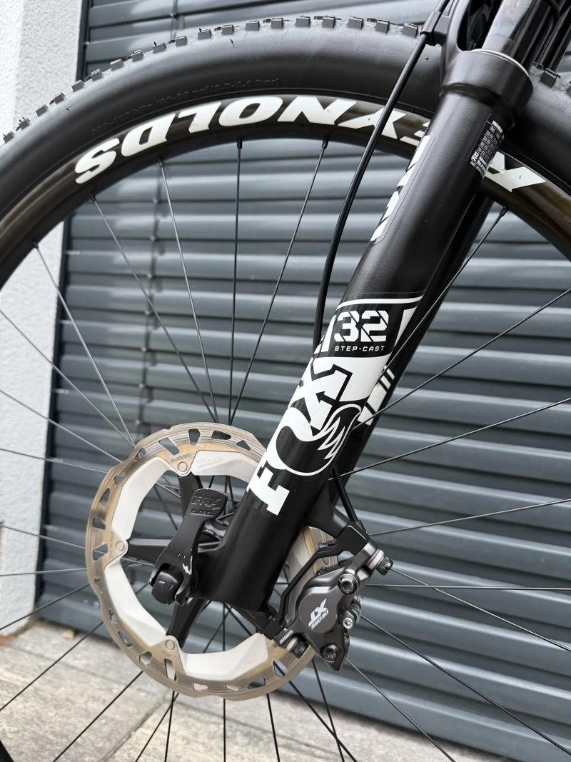 Canyon Lux World Cup CF 7, 2022, vel. L