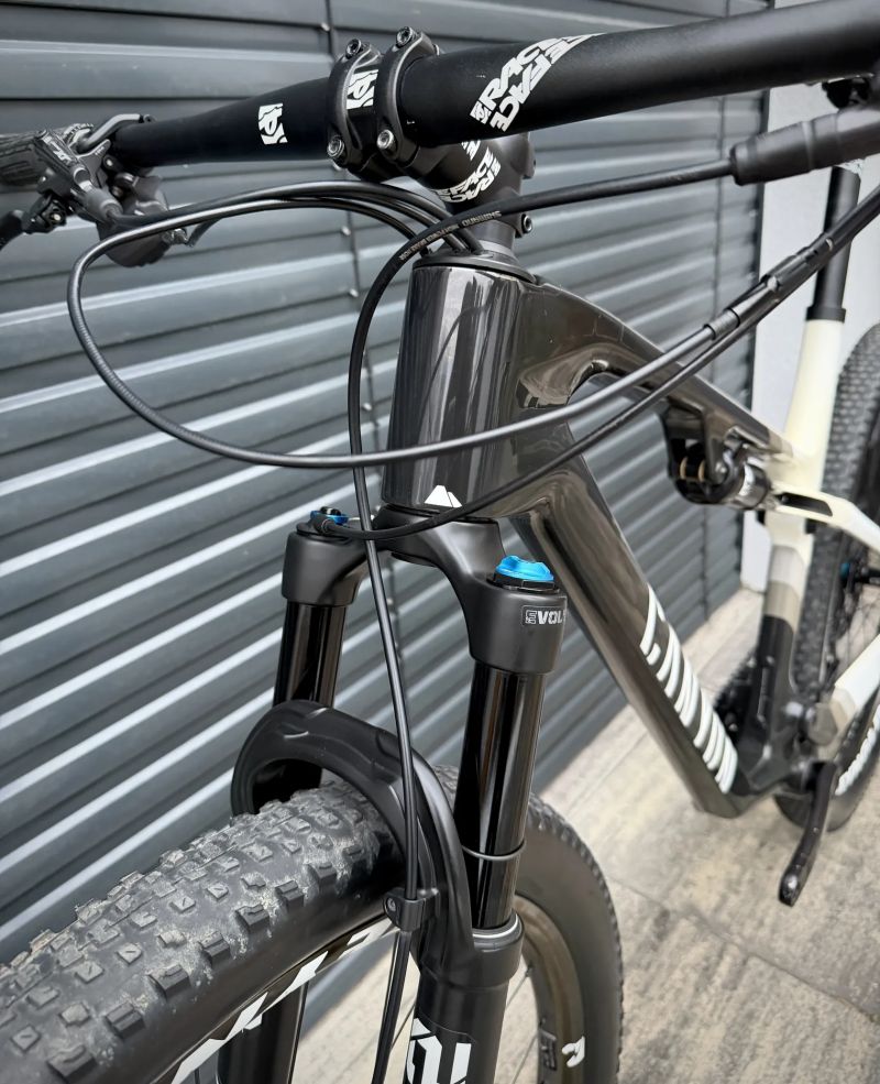 Canyon Lux World Cup CF 7, 2022, vel. L