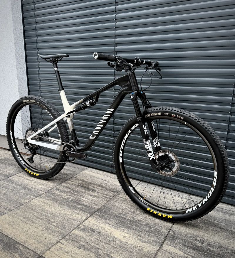 Canyon Lux World Cup CF 7, 2022, vel. L